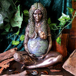 Mother Earth Art Statue 30cm - 41